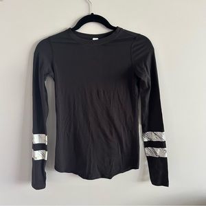 Black ivivva long sleeve top
